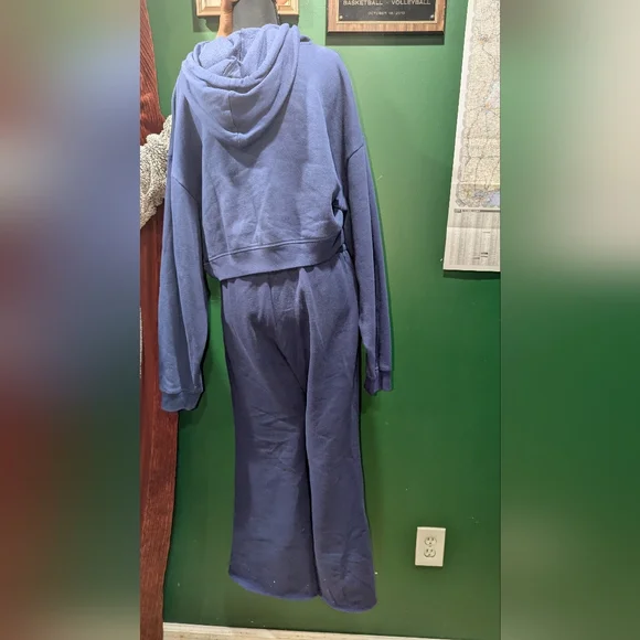 PINK Victoria's Secret Sweatsuit - Picture 2 of 3